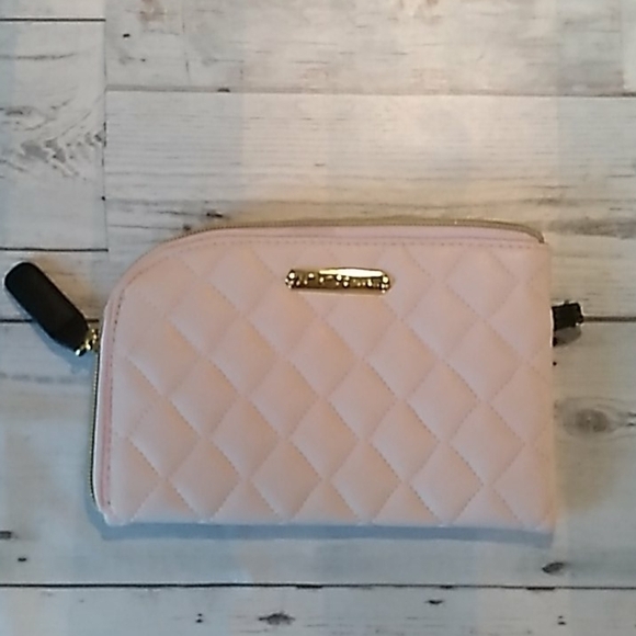 Betsy Johnson pink quilted wristlet wallet makeup - Picture 1 of 4